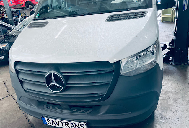 Mercedes Sprinter 314CDI 2018 Replacing the vacuum pump