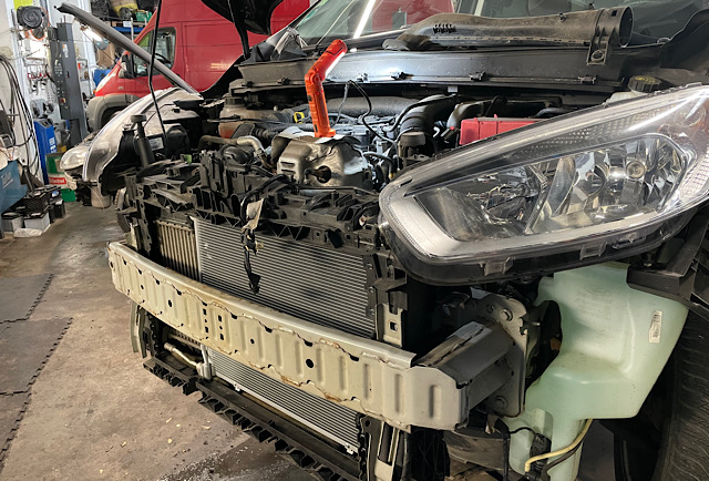 Exhaust Radiator Ford Tourneo Courier 1.0 EcoBoost Berlin