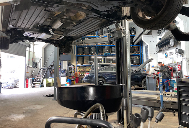 Oil change gearbox Mazda 5 1.8 2009 diagnostics Berlin