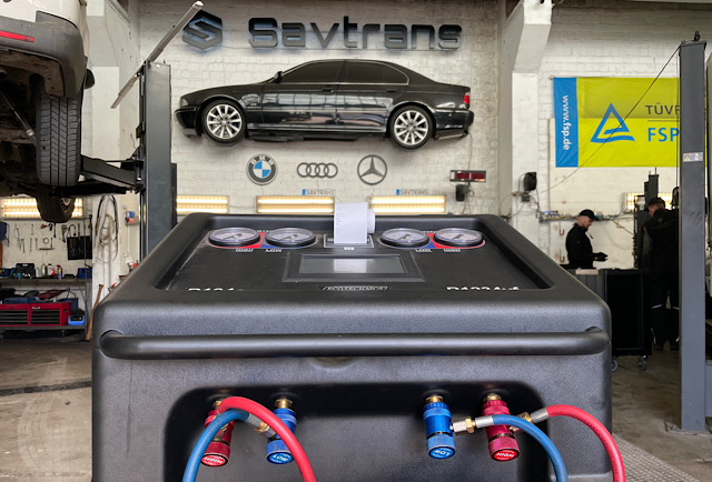 Air conditioning filling Ecotechnics ECK-TWIN 12V vacuum Berlin