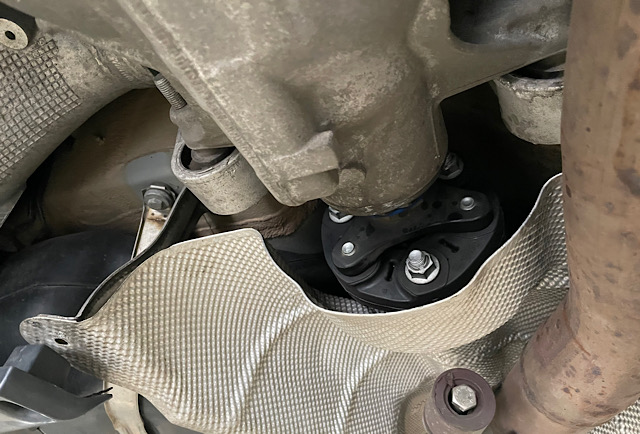 BMW 530d xDrive 2019 – Austausch der Kardanwellenkupplung