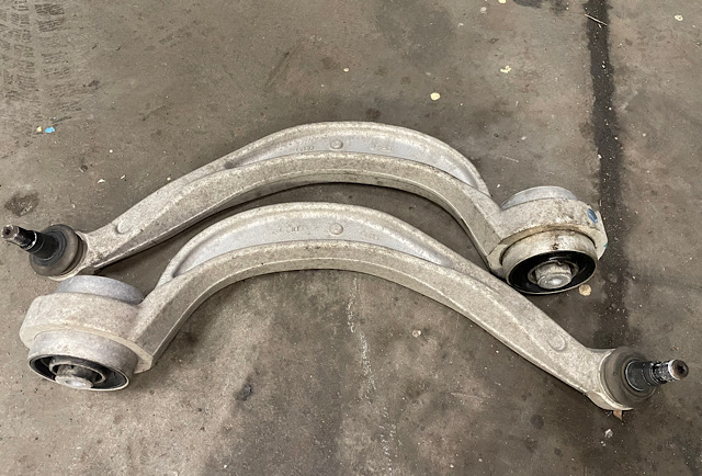 Audi-A6-2015-diagnosis-replacement-wishbone-Berlin