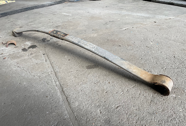 Ford-Transit-100-replacement-leaf-springs-Berlin