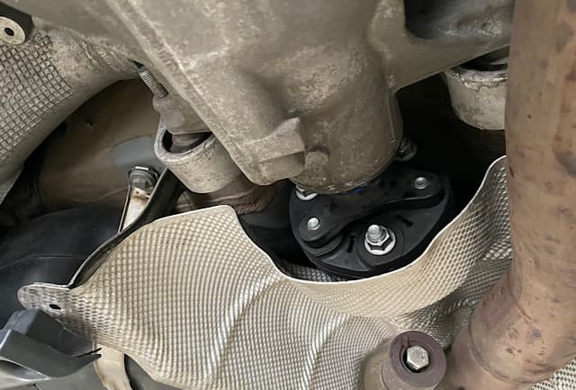 BMW 530d xDrive 2019 - Replacing the cardan shaft coupling