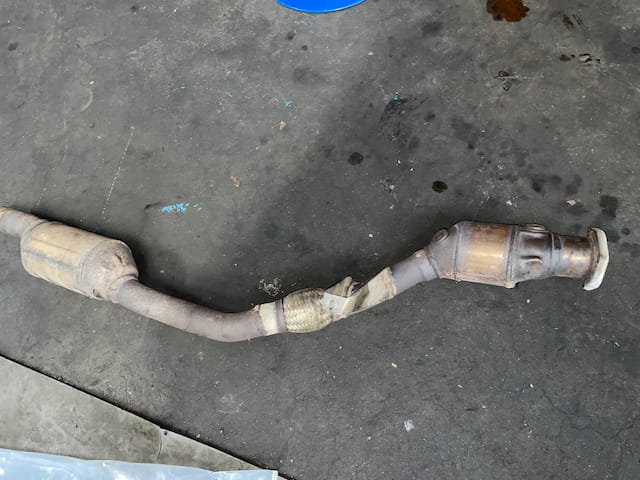 Audi A4 Cabriolet 2004 Replacement Catalytic Converter Berlin