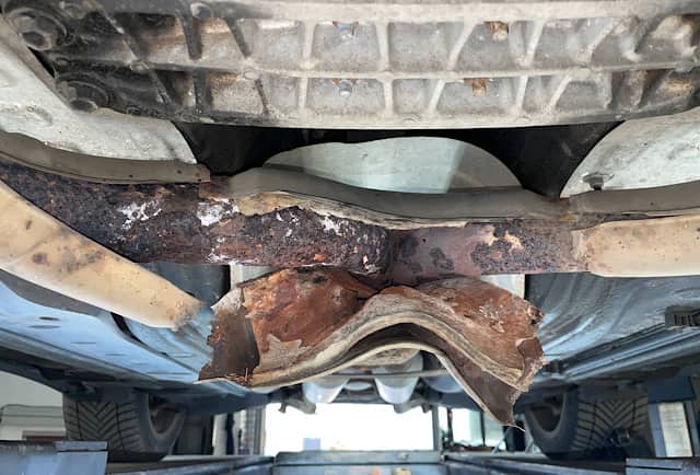 Lexus GS 430, year of manufacture 2004, at the Savtrans Berlin car repair shop – Exhaust repair