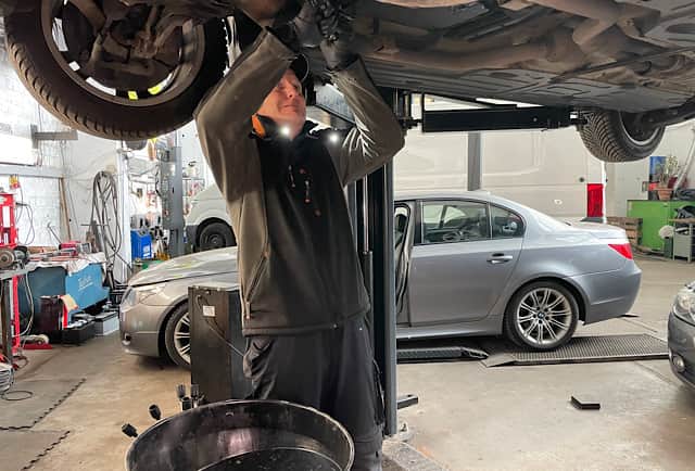 Gear oil change Mercedes-Benz E320 2003 Berlin