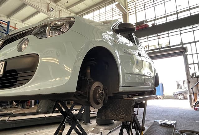 Renault Twingo Electric (21.4 kWh) 2021 – Professional Tyre Change in Berlin