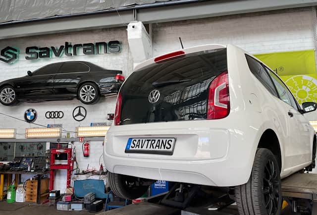 VW up nach Reparatur vor KFZ Werkstatt Savtrans Berlin – Getriebe wieder dicht