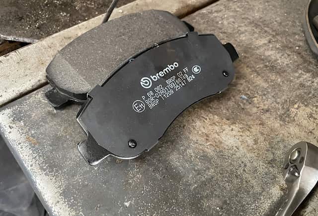 Brake disc replacement Renault Master diagnostics Berlin