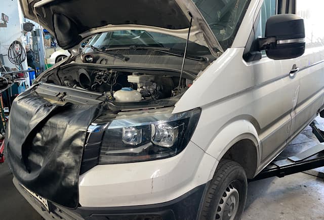 Zylinderkopfdichtung wechseln am VW Crafter – Ölaustritt stoppen in Berlin